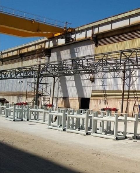 Guarda-corpo e estrutura metálica industrial fabricados e instalados pela Maxtec